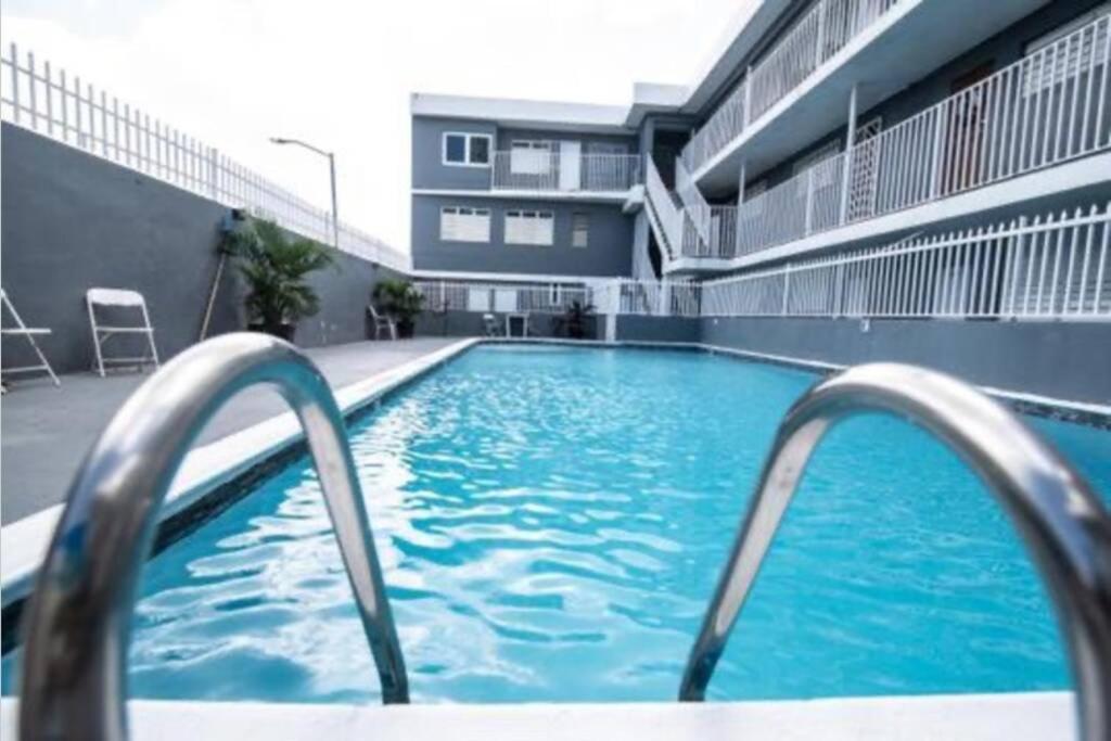 Modern 2Br With Kingbed In The Heart Of Isla Verde Strip Apartamento San Juan Exterior foto